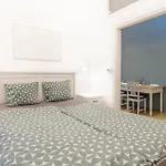 Chic Soho Apartment Near Opera